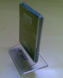 pleksi_stand_06